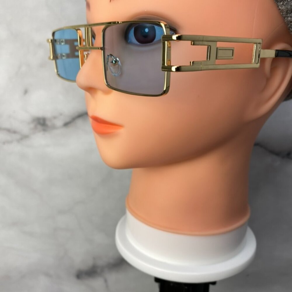 Square Gold Frame Sunglasses - Picture 5 of 7